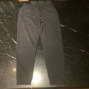 Men’s joggers size medium